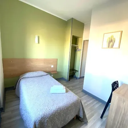 Hotel Le Concorde Clermont-ferrand Le Brezet Aeroport Clermont-Ferrand